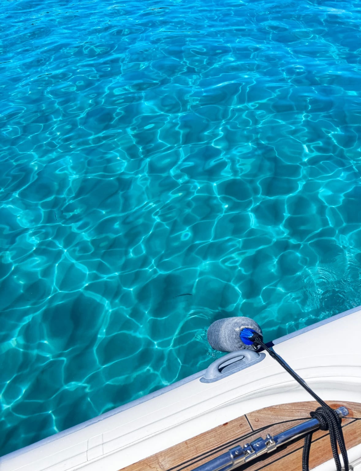 Paesaggio costiero di Otranto visto dal mare, escursione Nord NTO Boat Tours
