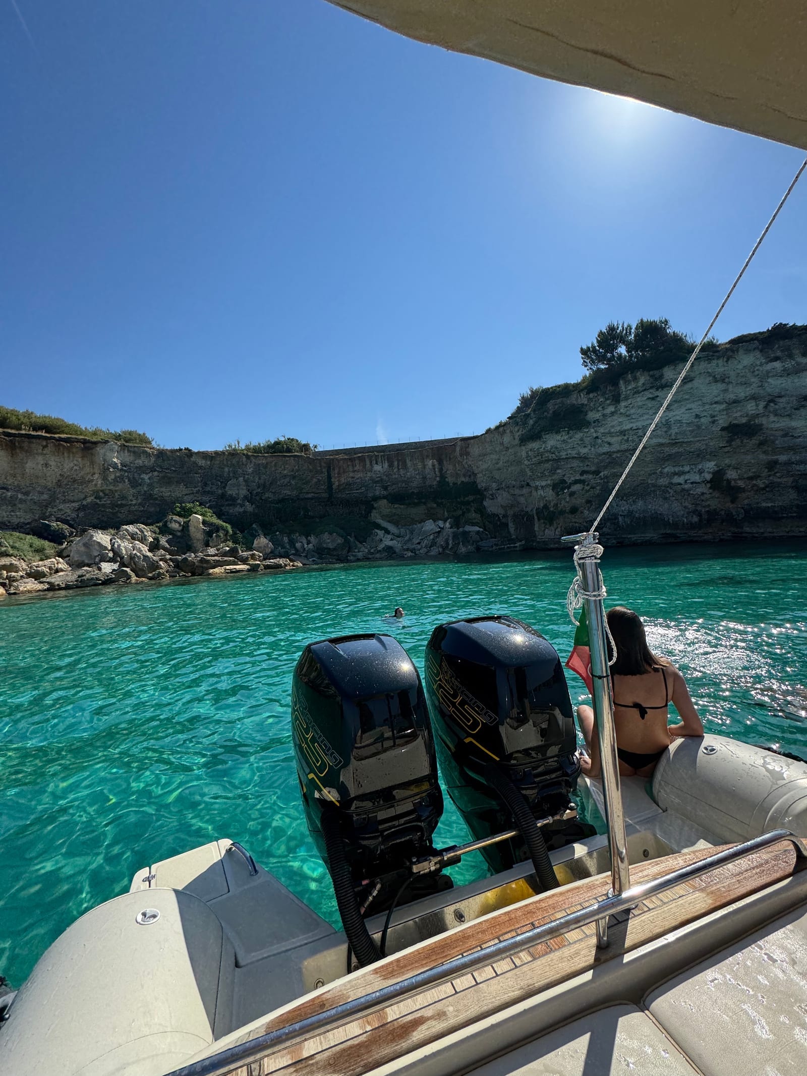Paesaggio costiero di Otranto visto dal mare, escursione Nord NTO Boat Tours